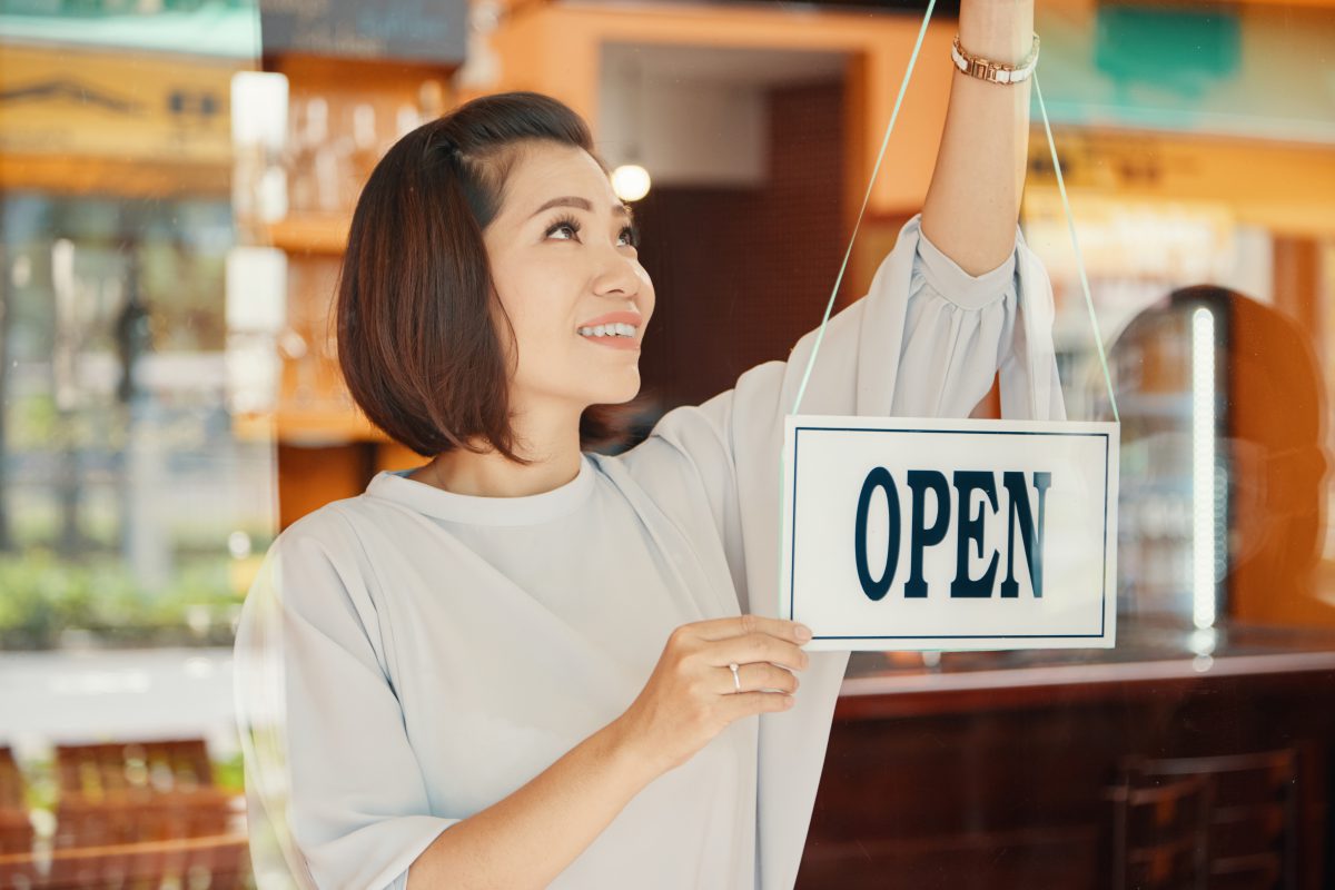 women opening small business